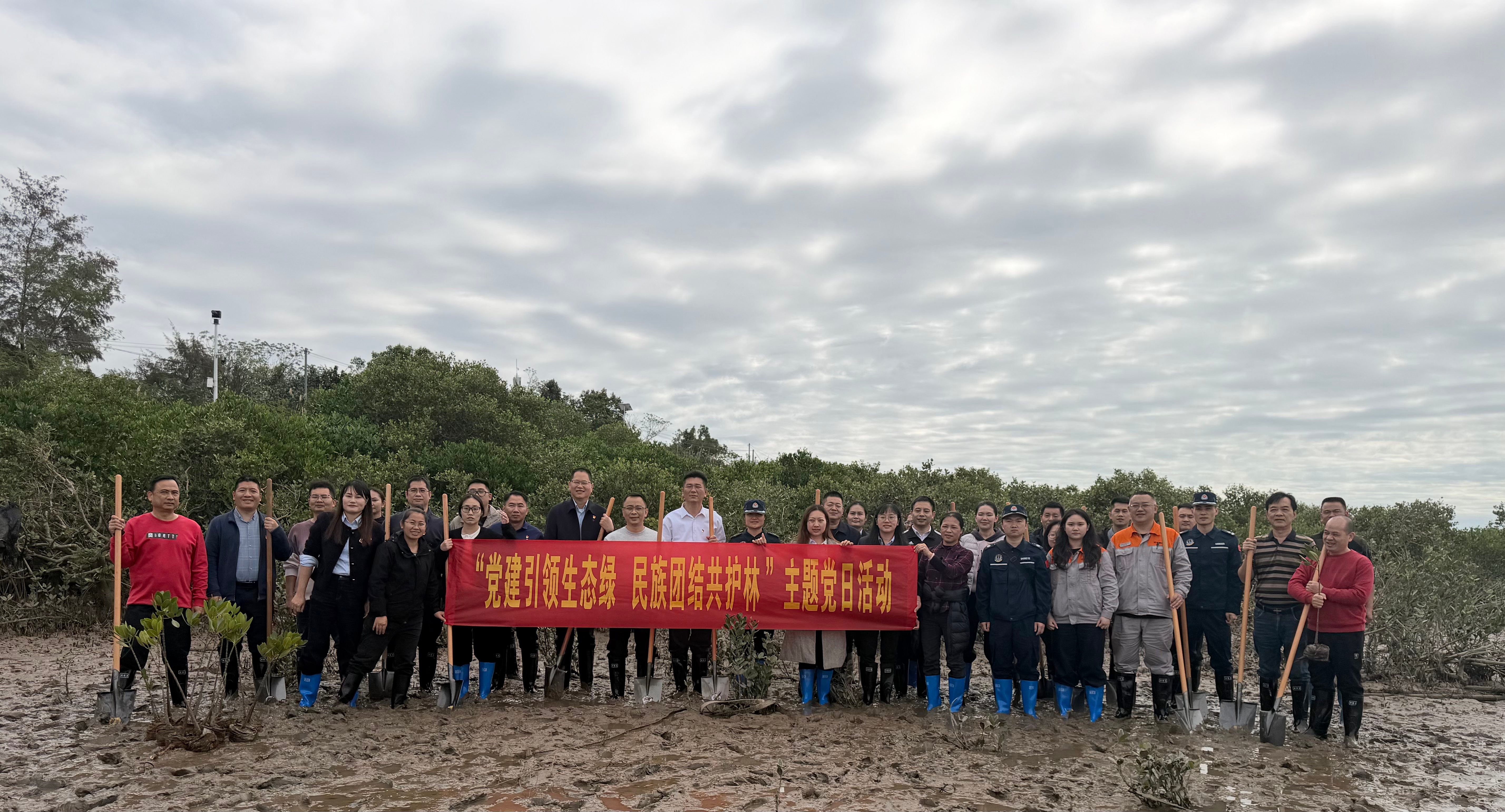 绿色盛隆“森”呼吸 人与天然“林”距离 ——记盛隆公司党委植树节主题党日活动