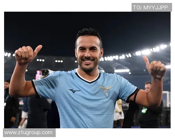 足球明星拉齐奥独特手势解析与背后故事分享