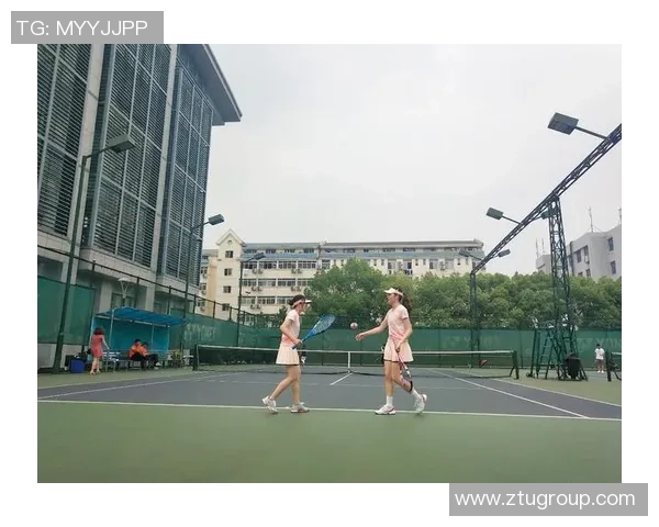 重庆网球队与广州网球队赛后分析：比赛节奏与战术对比的深度探讨