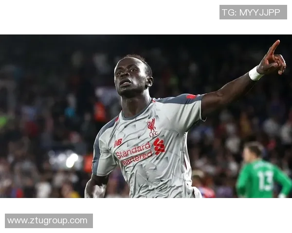 马内村庄足球明星的成长之路与梦想追逐的传奇故事 马内村庄足球明星的成长之路与梦想追逐的传奇故事